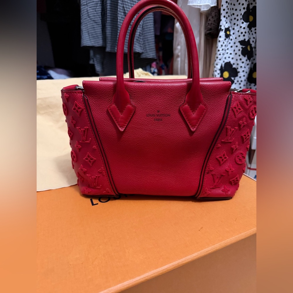 SOLD - Louis Vuitton Veau Cachemire Tote Bag